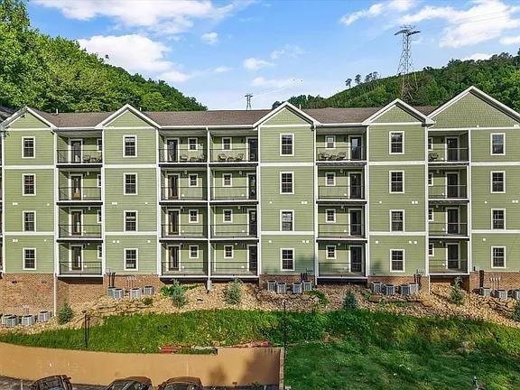 Creekside Townhomes